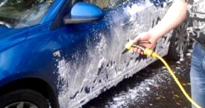 Чем безвредно помыть автомобиль